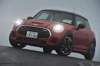 MINIジョンクーパーワークス
    