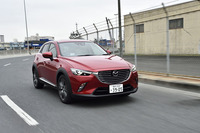 今回のマイナーチェンジでは、リアダンパーからの入力を抑えて「当たり」を丸くした。それに伴い、フロントダンパーの特性も見直し、前後の入力レベルを合わせている。