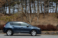 日本では2010年6月にデビューした、プジョーのクロスオーバー「3008」。今回は、2016年3月に発売された最新型をテストした。