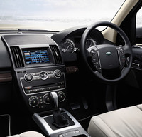 「フリーランダー2」のインテリア。（日本仕様とは一部異なる）