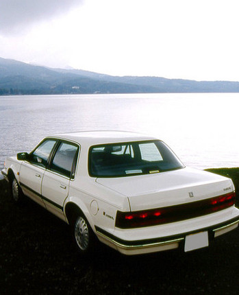 ボクが1990年代中頃、東京で乗っていた「ビュイック・リーガル」（米国名：センチュリー）。