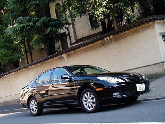 【スペック】全長×全幅×全高＝4865×1810×1455mm/ホイールベース＝2720mm/車重＝1530kg/駆動方式＝FF/3リッターV6DOHC24バルブ（215ps/5800rpm、30.5kgm/4400rpm）/車両本体価格＝386.0万円（テスト車＝402.8万円）