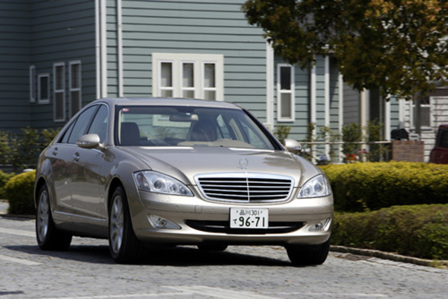 【スペック】全長×全幅×全高＝5075×1870×1485mm／ホイールベース＝3035mm／車重＝1920kg／駆動方式＝FR／3.5リッターV6DOHC24バルブ（272ps/6000rpm、35.7kgm/2400-5000rpm）／価格＝987万円（テスト車＝1058万4000円）