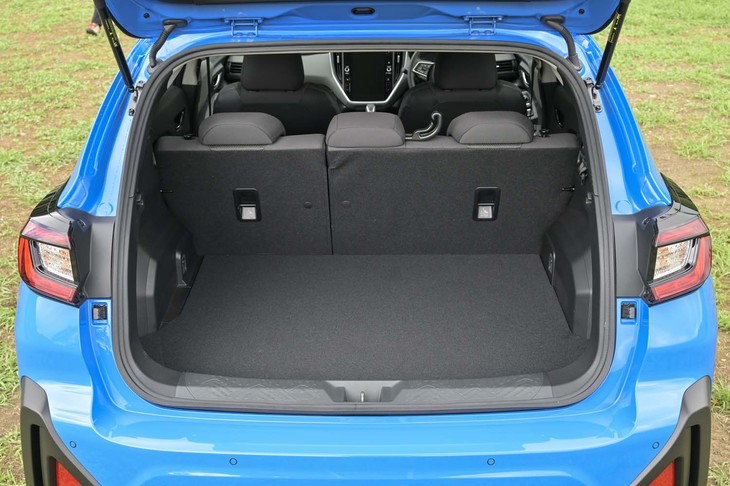 スバル・クロストレック（ラゲッジスペース）