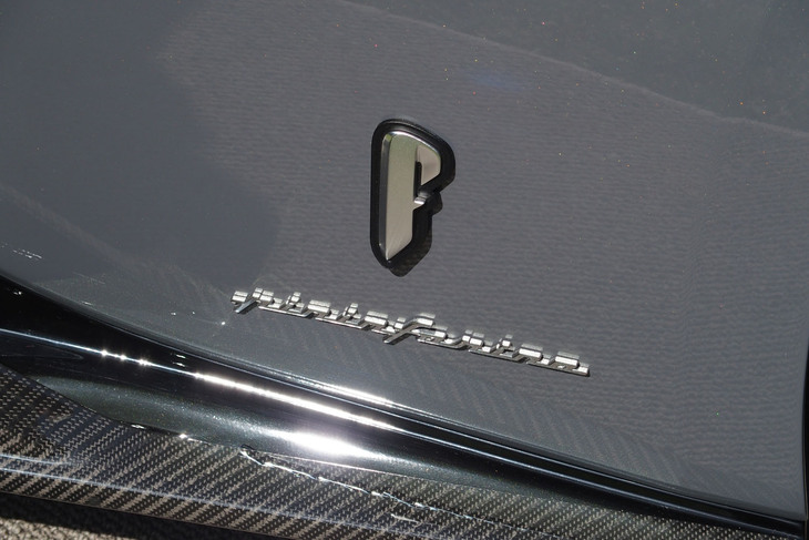 ピニンファリーナB95（サイドのエンブレム）