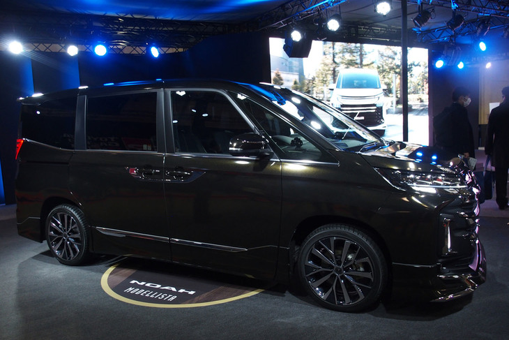 モデリスタのカスタマイズパーツが装着された新型「トヨタ・ノア」。