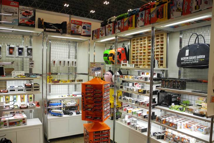 CAMSHOP.jpのブース。