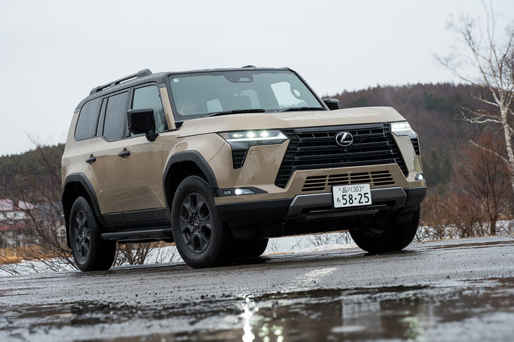 「レクサスGX」は初代モデルが2002年にデビュー。現行型は3代目で、日本で正規販売されるのはこれが初めて。