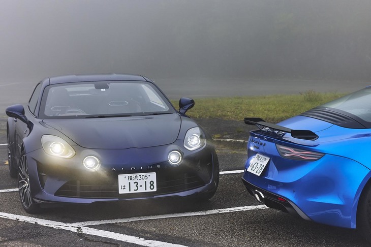 フランスらしい小排気量のライトウェイトスポーツ、そのアイコンといえばアルピーヌです。新旧の「A110」に試乗しました。（photo：田村孝介）