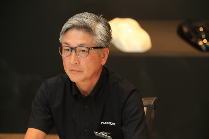 新型「NSX」の開発にあたり、さまざまなスーパーカーをテストしたという和田氏。多くのモデルが、日常性とハイパフォーマンスの両立を実現するなかで、新型NSXにどのような「新しさ」を付与するかに腐心したという。