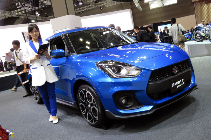 注目を集めていたといえば、先日発売された「スイフトスポーツ」も常に人だかりができていた。