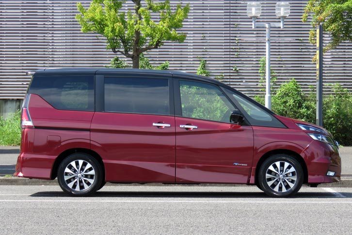 日産セレナ ハイウェイスターG（エクステリア）