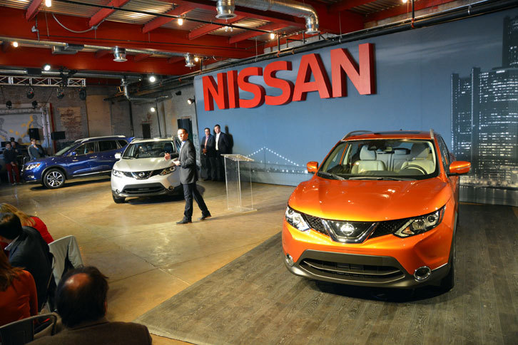 ショーの開幕前に催された、日産の前夜祭の様子。手前に見えるオレンジの車両が「ローグスポーツ」である。