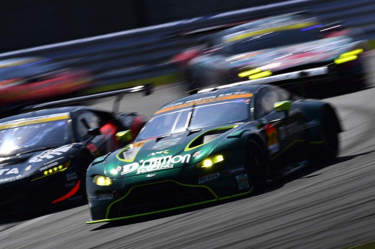 SUPER GTにおいて、D'station Racingが走らせているアストンマーティンの新型ヴァンテージGT3。基本性能の高さゆえ、レースでは厳しい性能調整が課せられている。