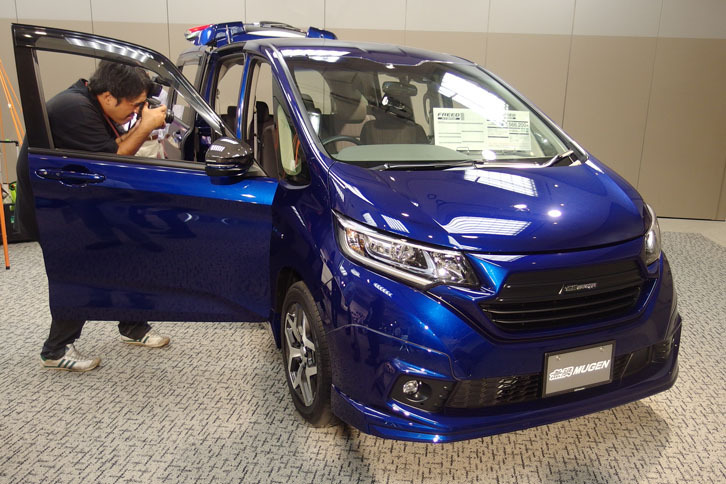 無限仕様の「フリード」。