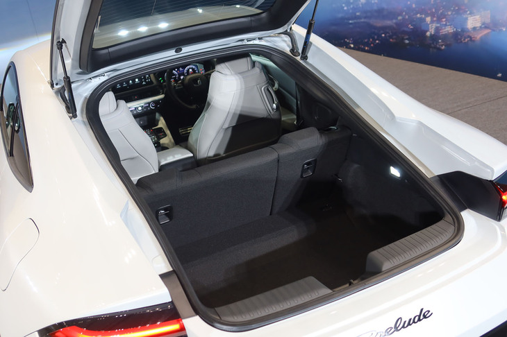 ホンダ・プレリュード（ラゲッジルーム）