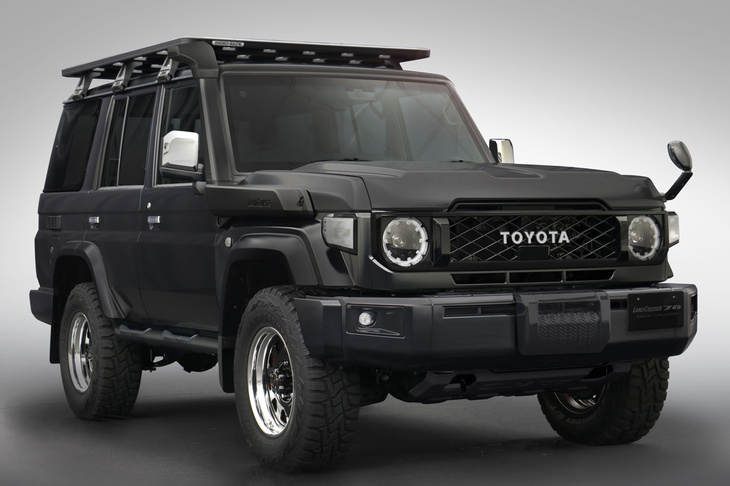 ランクルBASEカスタム「ブラッククルーザー70」