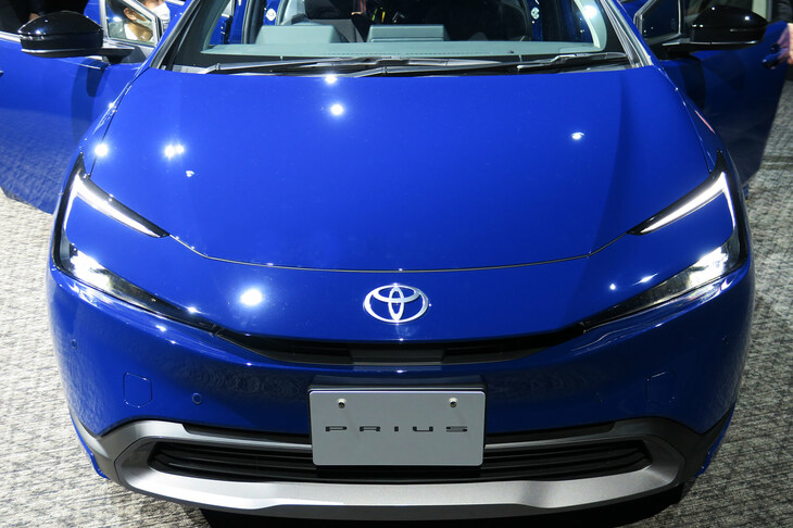 トヨタ・プリウス2.0L HEVプロトタイプ（フロントマスク）
