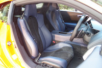 青系の新色「インディゴ」で仕立てられたインテリア。