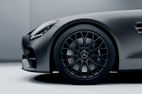 「メルセデスAMG GT」に特別仕様車「ナイトエディション」登場　40台の限定モデルの画像