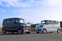 ライバルの間では、SUVテイストをまぶした派生モデルの設定がトレンドとなっているが、現状、新型「N-BOX」の設定は、これまでと同じく標準モデルと「カスタム」のみとなっている。