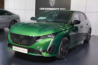 2022年の第1四半期に国内導入されるという新型「プジョー308」。第2四半期以降にはステーションワゴン「308SW」も上陸予定。