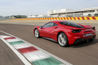 フェラーリ488GTB（MR/7AT）【海外試乗記】の画像