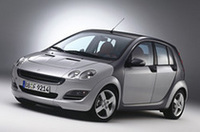 新型「スマート」は、ちょっと大きな4人乗りの画像