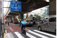 バス専用時間帯、午前8時ごろの国道246号線（渋谷方面向き）。