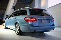 高張力鋼板がボディ全体の約74％に使用された。ねじれ剛性は従来モデルより約50％向上しているという。