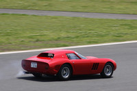 「Ferrari Classiche」の中でも、もっとも希少な「250GTO」。テールパイプから白煙が見えるように、エンジンが完調ではなかったようで2、3周でピットに戻ってしまった。