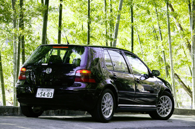 【スペック】全長×全幅×全高＝4155×1735×1455mm／ホイールベース＝2515mm／車重＝1330kg／駆動方式＝FF／1.8リッター直4SOHC20バルブターボ・インタークーラー付き（150ps／5700rpm、21.4kgm／1750〜4600rpm）／車両本体価格＝299.0万円（テスト車＝同じ）