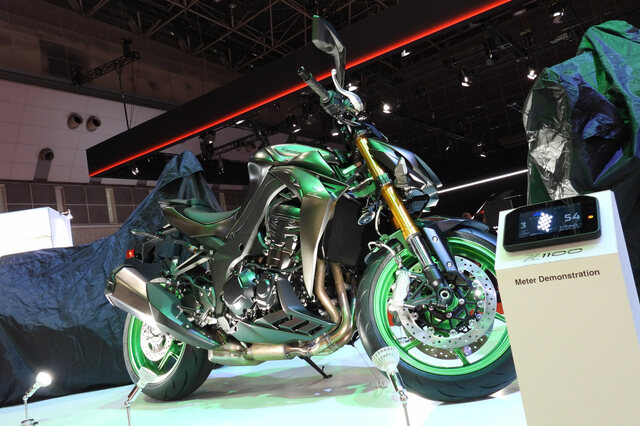 カワサキは「W」シリーズの60周年記念展示を実施 「Z900RS」の大幅改良