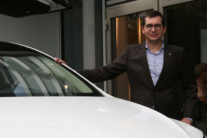 テスラモーターズジャパンのニコラ・ヴィレジェ社長。