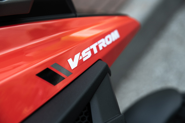 スズキの“スポーツアドベンチャーツアラー”である「Vストローム」シリーズ。今日では「250」「650」「1050」の3モデルがラインナップされる。