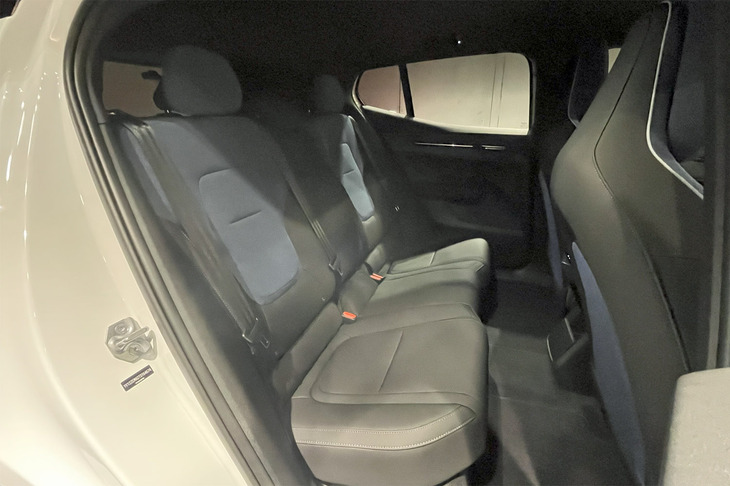 ボルボEX30プラス シングルモーター（リアシート）