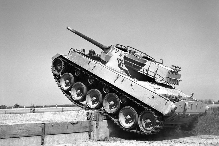 いち早くATの実用化に成功したGMは、その後も業界をリードした。写真は第2次世界大戦に投入された駆逐戦車「M18ヘルキャット」。GM製の3段ATを搭載していた。