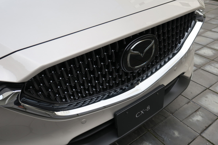マツダCX-8 XDエクスクルーシブモード（フロントグリル）