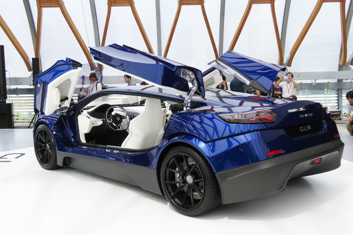 量産開始は2019年の予定。想定価格は4000万円となっている。