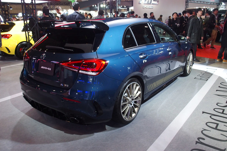 メルセデスAMG A35 4MATICエディション1