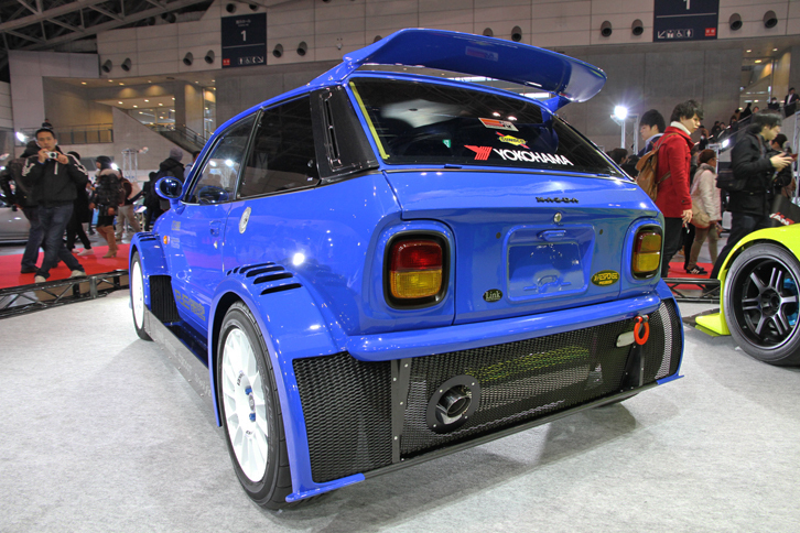 13Bペリフェラルポートのロータリーエンジンを積んだ「スーパーシャンテ 13B NA」の、迫力満点のリアビュー。