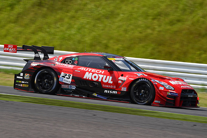 2位でレースを終えた、松田次生／ロニー・クインタレッリ組のNo.23 MOTUL AUTECH GT-R。