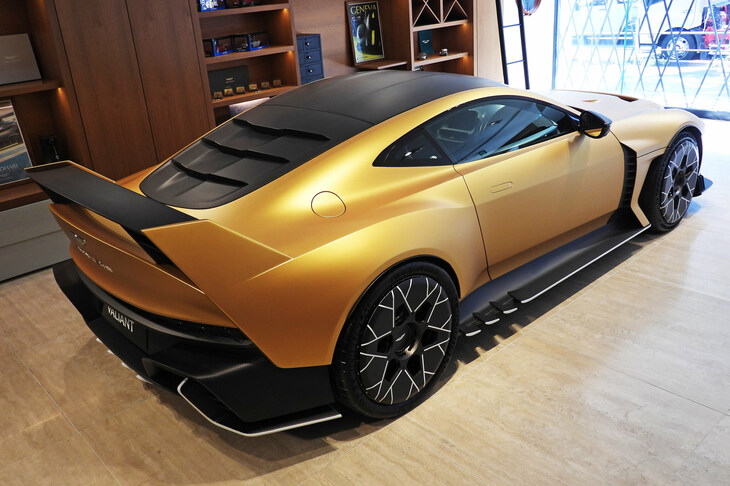 アストンマーティン・ヴァリアント（エクステリア）