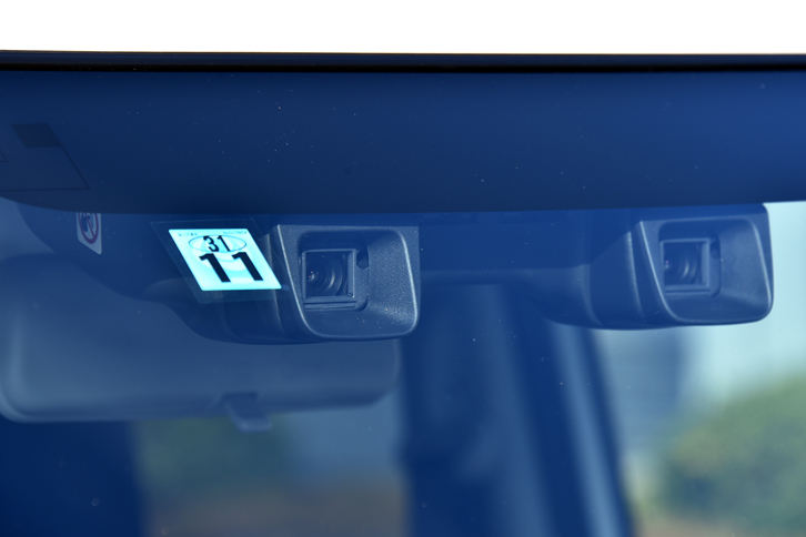 「ソリオ」シリーズにはステレオカメラをセンサーに用いた運転支援システム「デュアルカメラブレーキサポート」が用意されている。