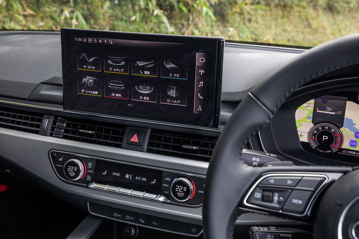 スマホ感覚で直感的に使用できるMMIタッチディスプレイ。画面サイズは従来型の8.3インチから10.1インチに大型化された。