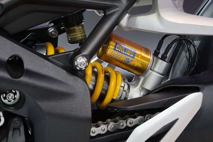 トライアンフ・スピードトリプル1200RS