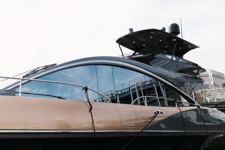 レクサスLY650（エクステリア）