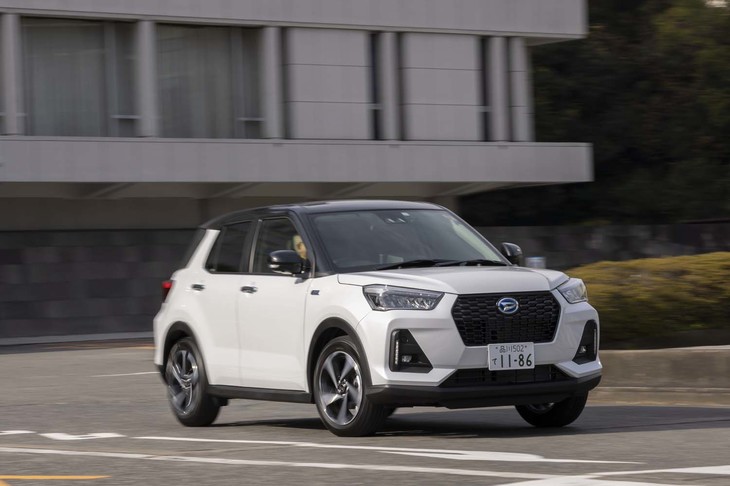 駆動用モーターは最高出力106PS、最大トルク170N・mを発生。特に低・中速走行で強みを発揮するという。