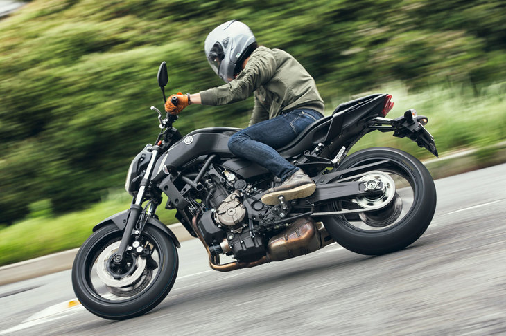 今回のマイナーチェンジでは、ライダーの操作によりリニアに反応するよう、前後サスペンションに改良が加えられた。