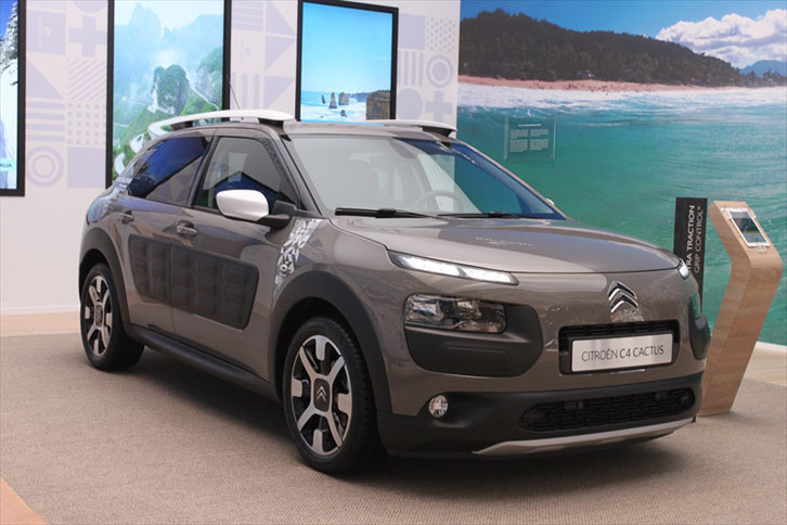 シトロエンC4カクタス リップカール